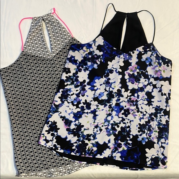 Black and White Sleeveless Set of 2 Tank Tops - Picture 1 of 9